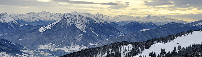 Belles montagnes près d'Annecy