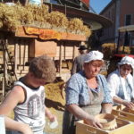 La fabrication de la farine lors du Retour des Alpages