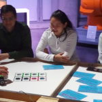 Les étudiants fabriquent des robots à partir de cubes multi-fonctions