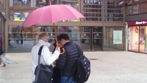 Rencontre sous un parapluie