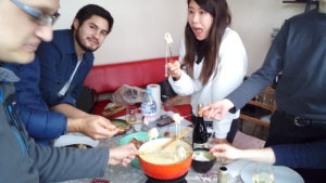 Arish, Jean-Paul et Jaeyoung s'amusent bien