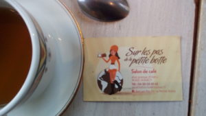Le salon de café "Sur les pas de la petite botte"